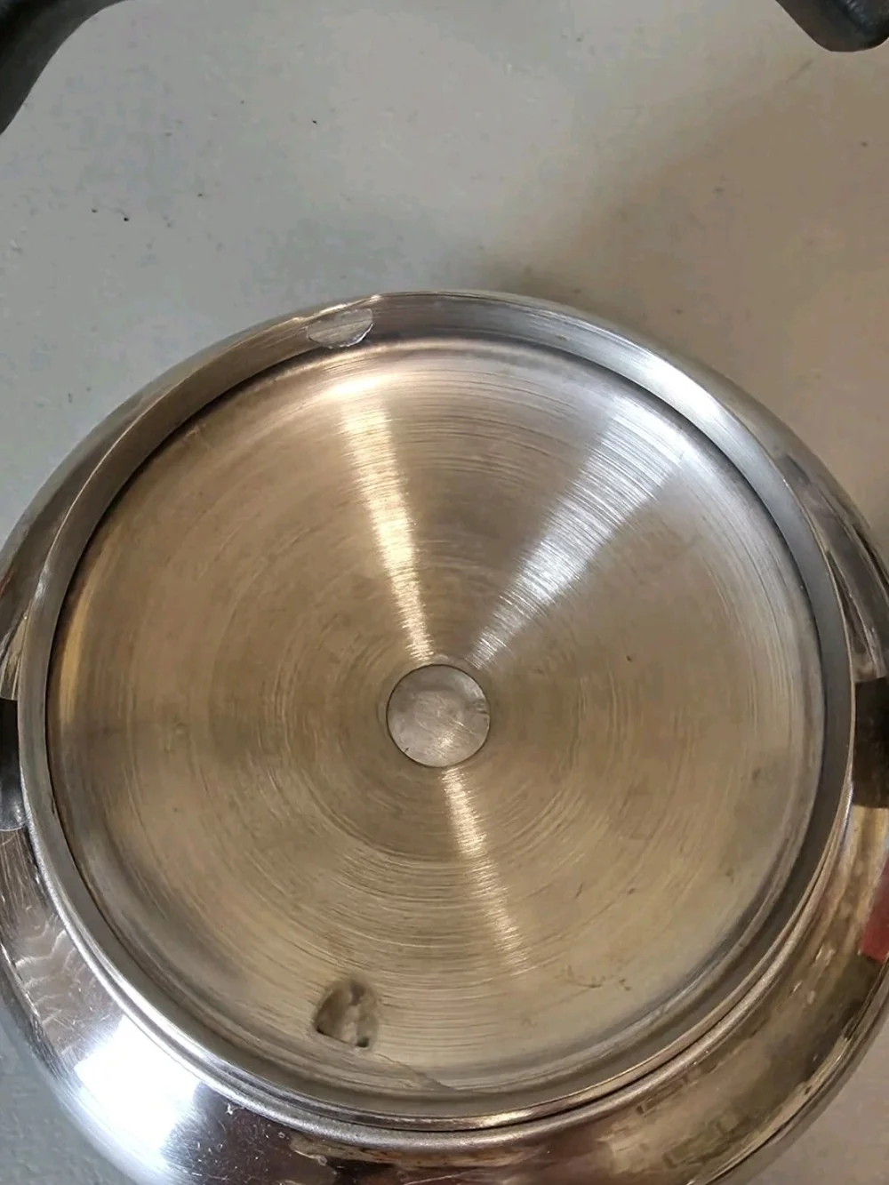 Stainless Steel Silver Teapot with Black Handle
